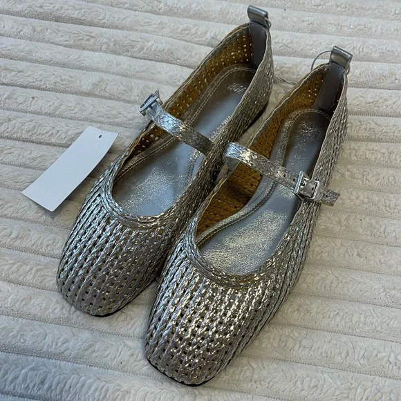 Silver Straw Mary Janes - Picture 3 of 4